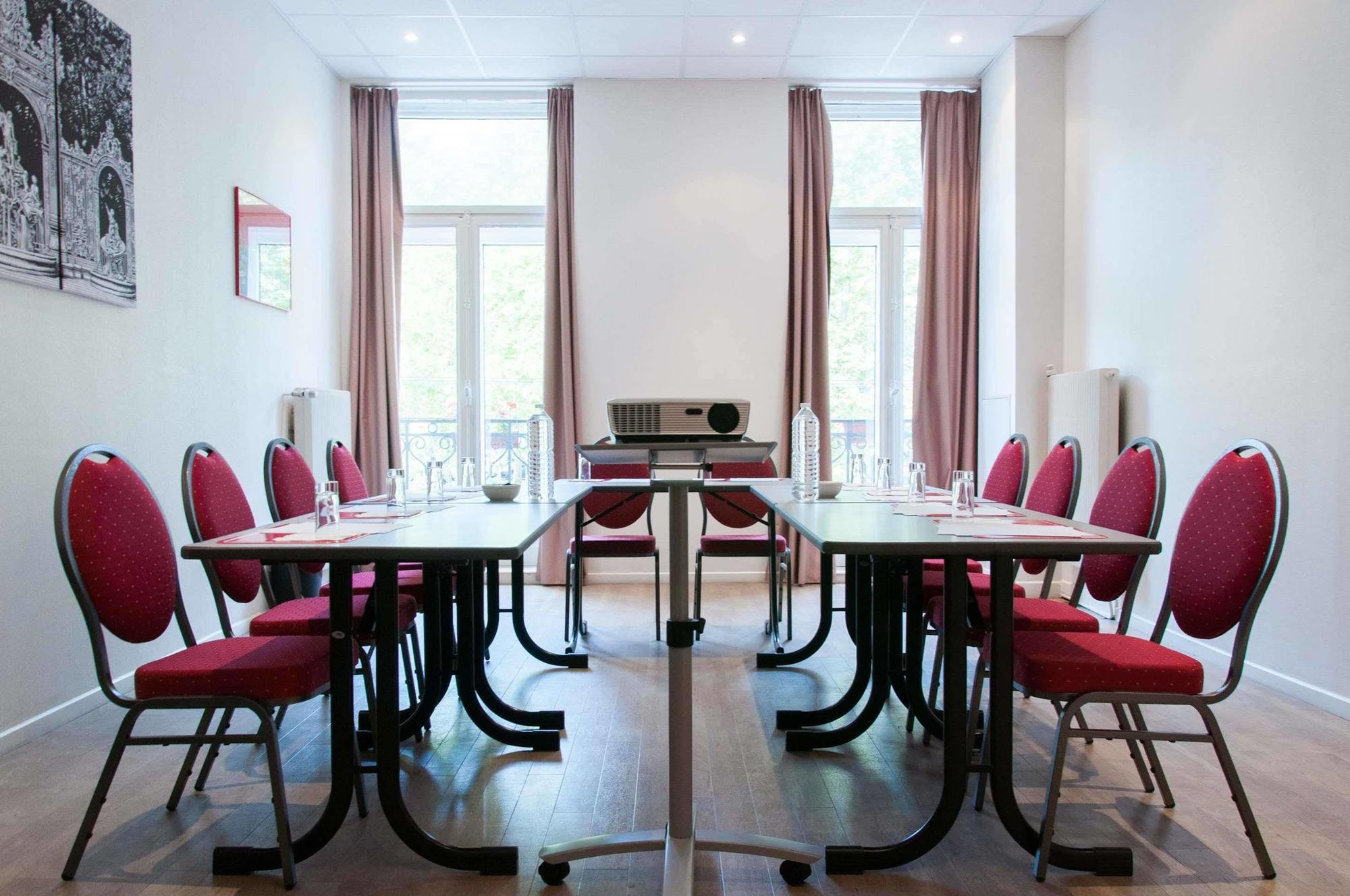 Hotel Stanley By Happyculture Nancy Bagian luar foto