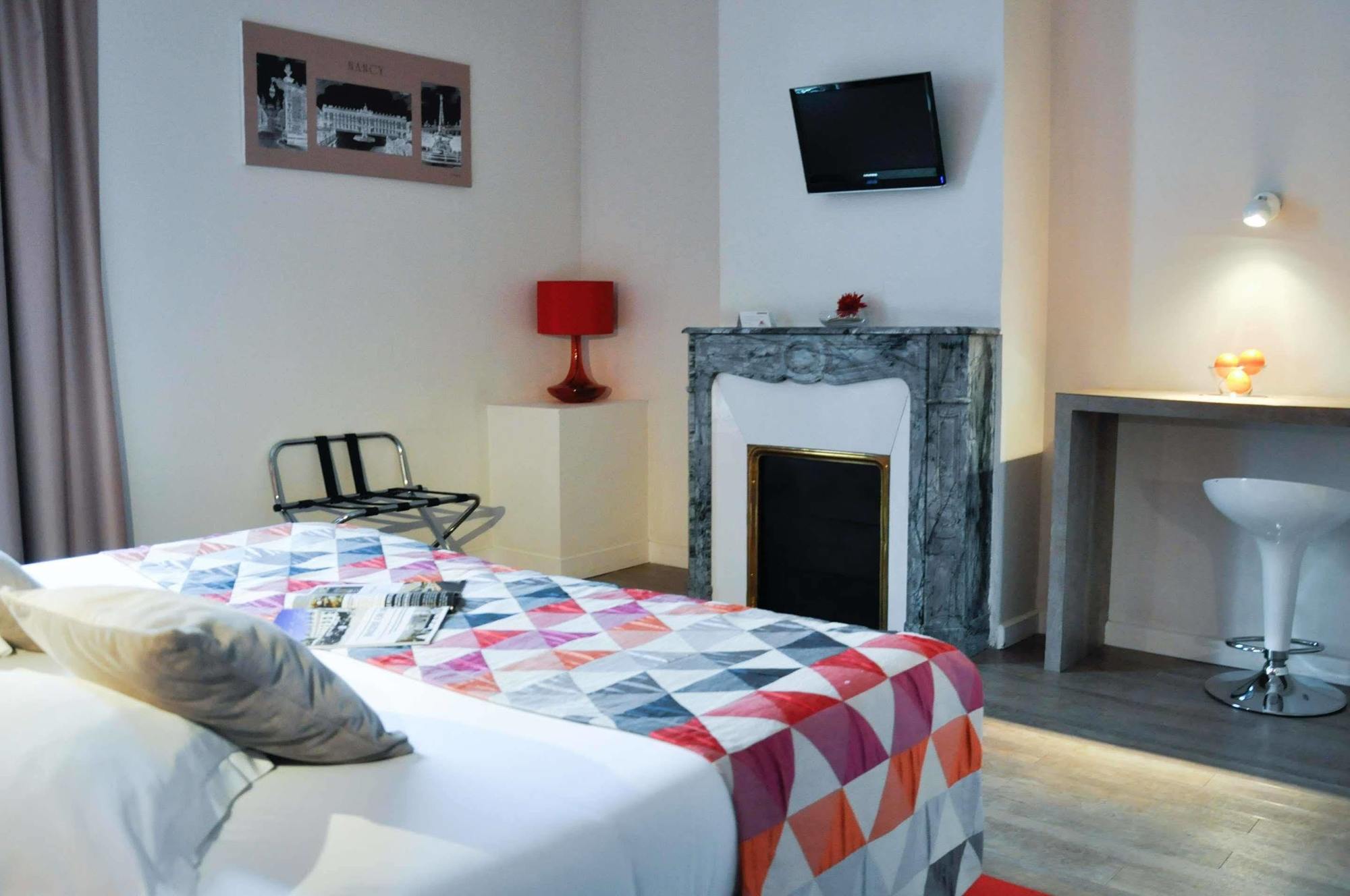 Hotel Stanley By Happyculture Nancy Bagian luar foto